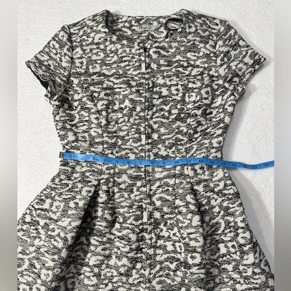 Eliza J Zip Front Leopard Knit Jacquard Fit & Flare Dress With Pockets Size: 4 - Picture 4 of 11